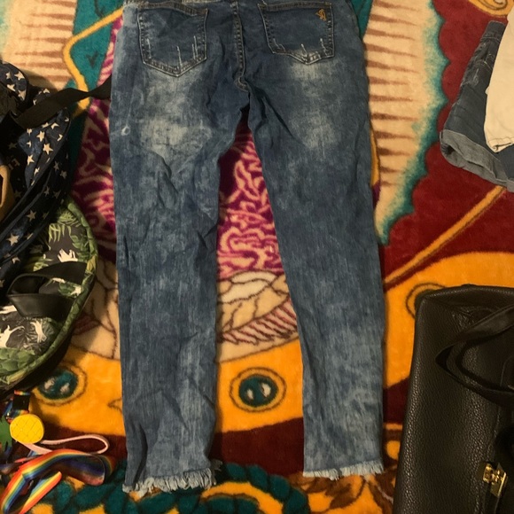 Ripped Jeans - Picture 2 of 2